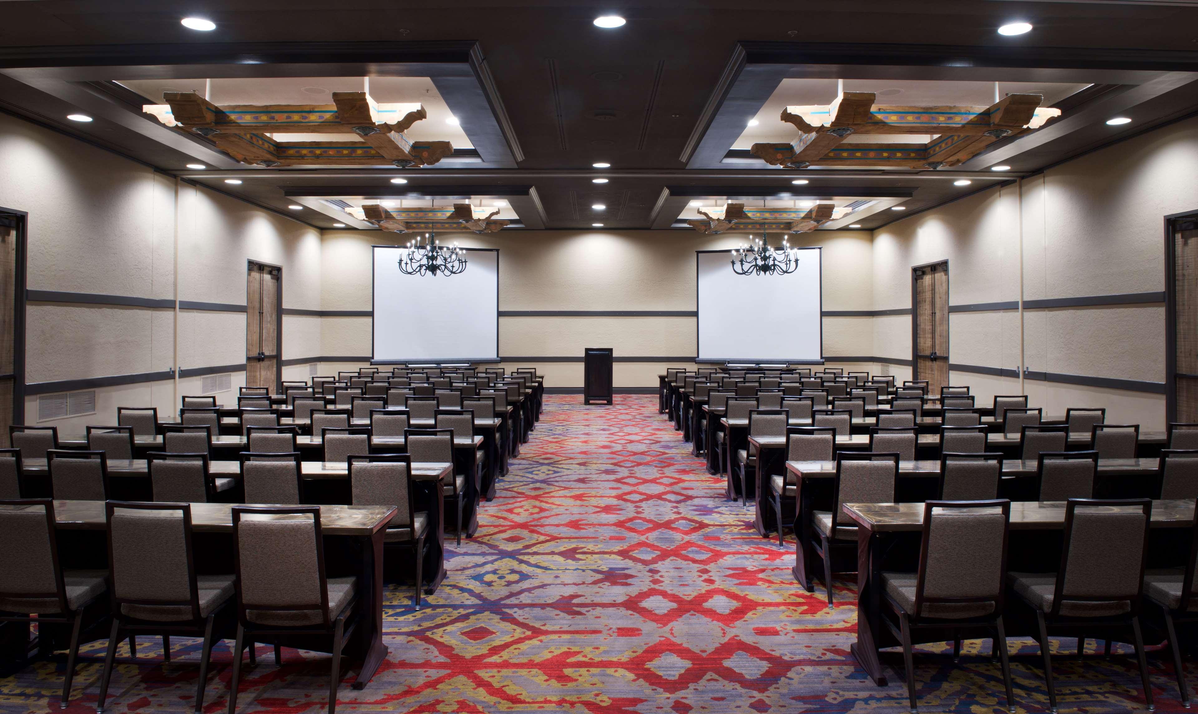 Готель Hilton Santa Fe Historic Plaza Екстер'єр фото