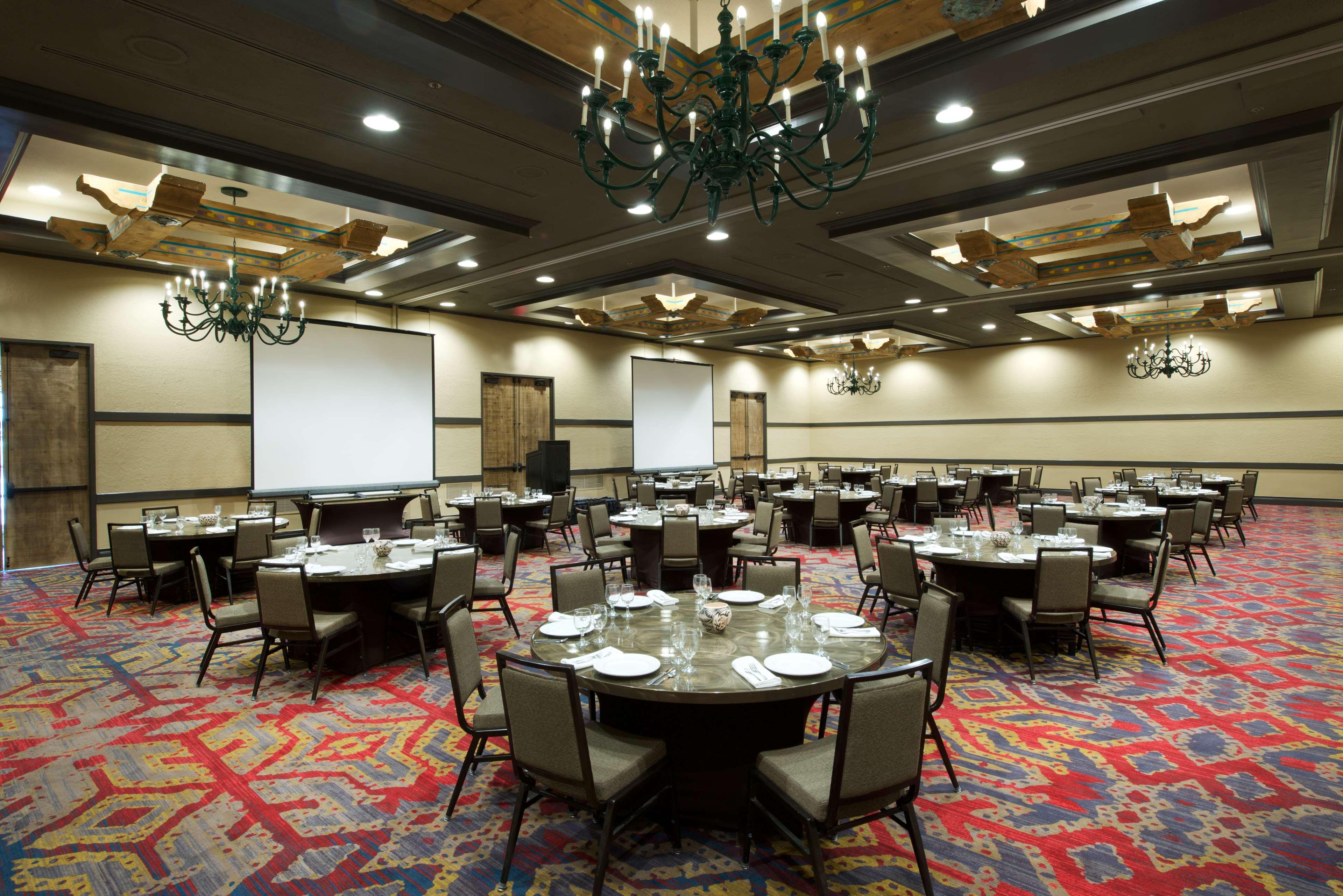 Готель Hilton Santa Fe Historic Plaza Екстер'єр фото